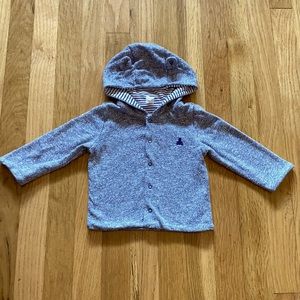 LIKE NEW REVERSIBLE Gap 12-18 month Brannan’s favorites snap lightweight sweater